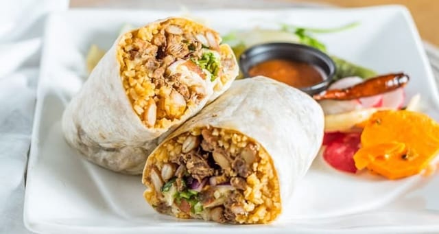 Burrito Callejero (Street Style Burrito).